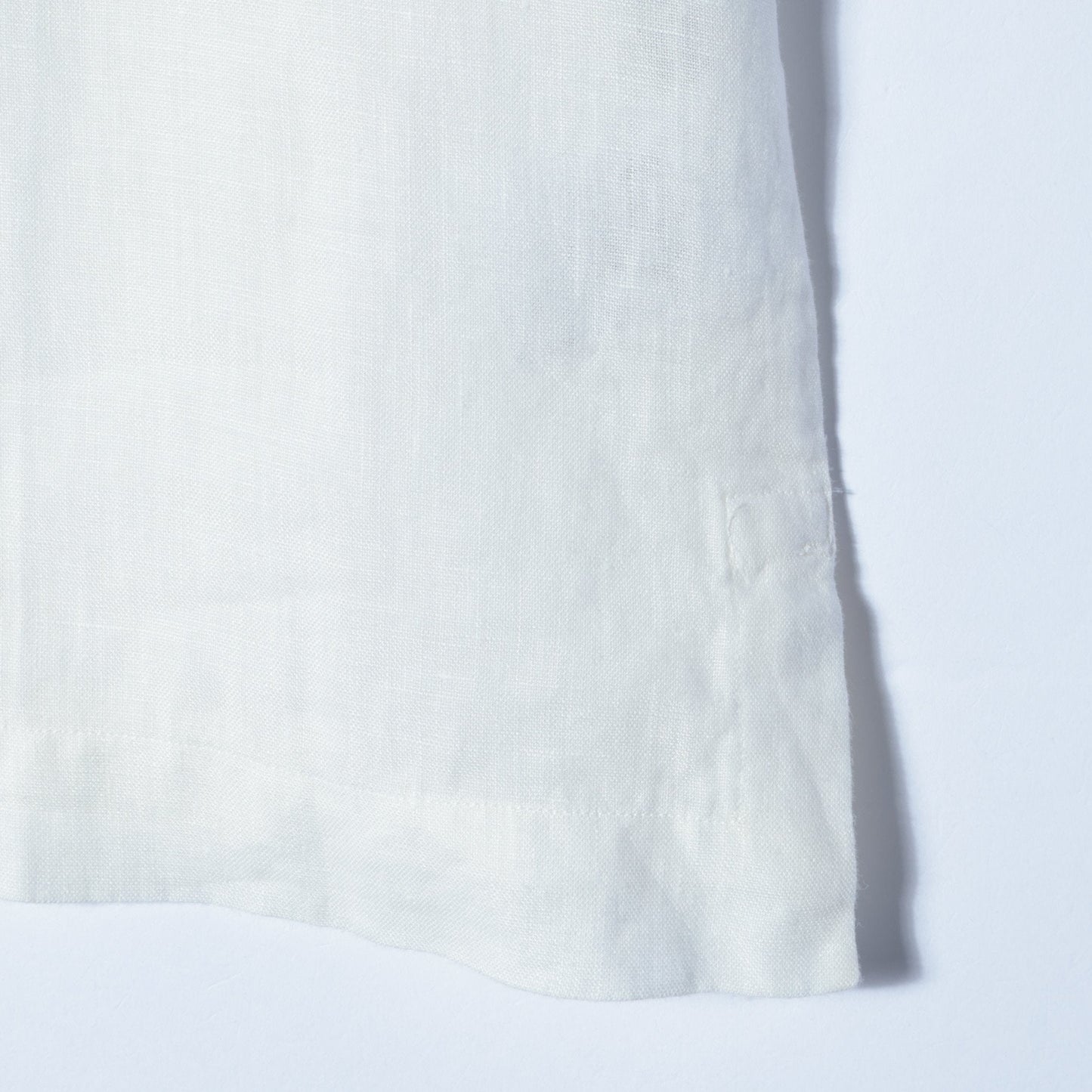 CLEAN LINEN SHIRT