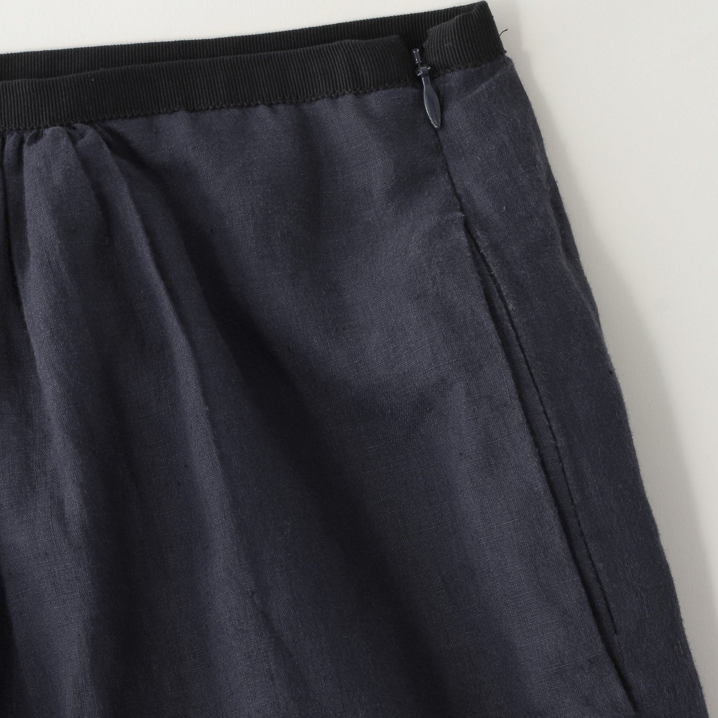 LIGHTWEIGHT LINEN SKIRT