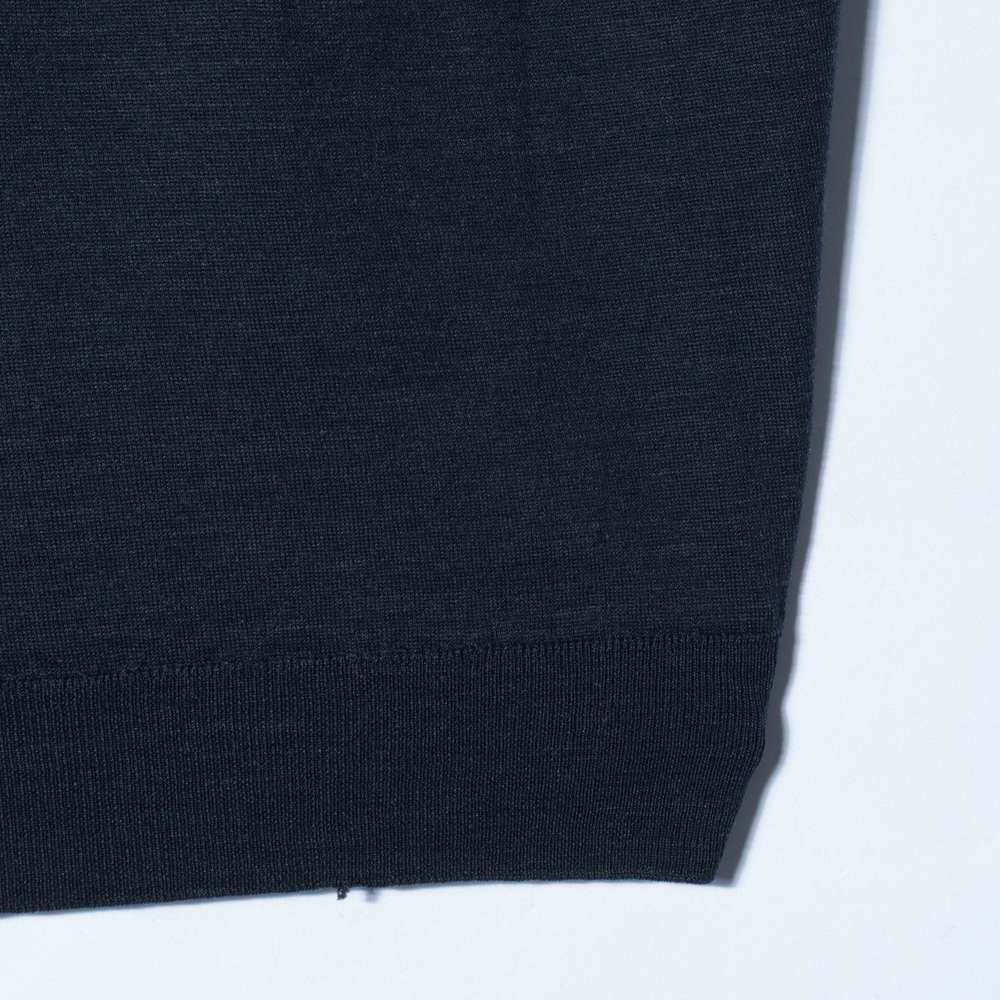 WOOL TURTLE NECK KNIT