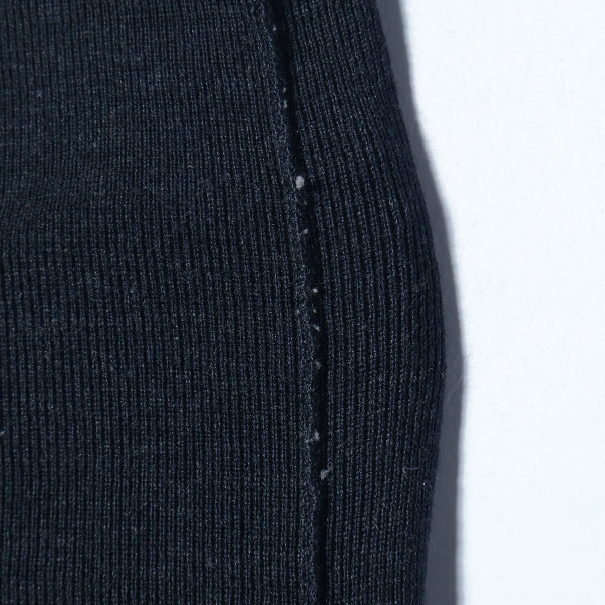 WOOL TURTLE NECK KNIT