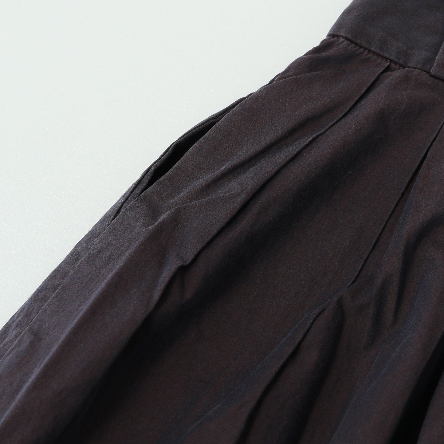 FINE COTTON CHAMBRAY SKIRT