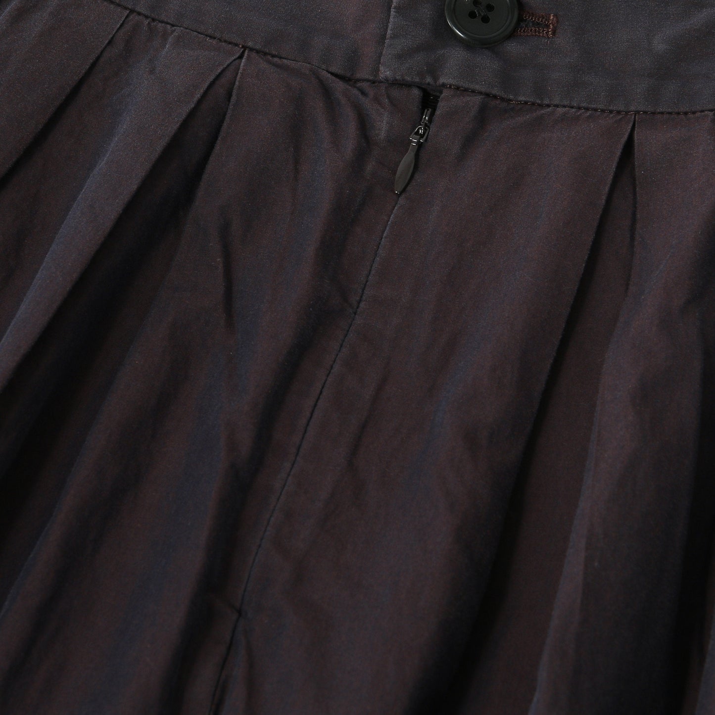 FINE COTTON CHAMBRAY SKIRT