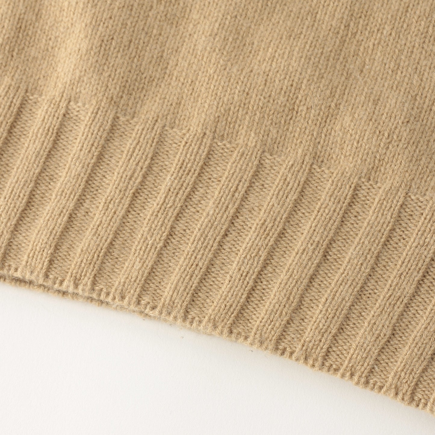 WIDE ROLL NECK KNIT