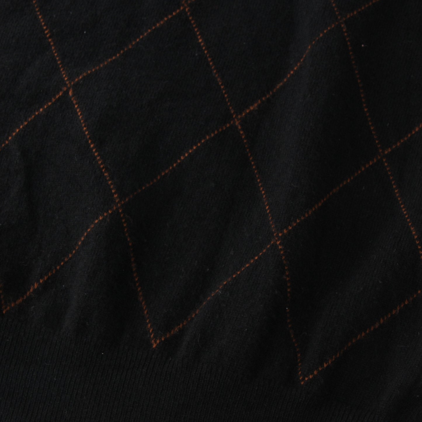 FINE WOOL GRAPHIC ARGYLE KNIT