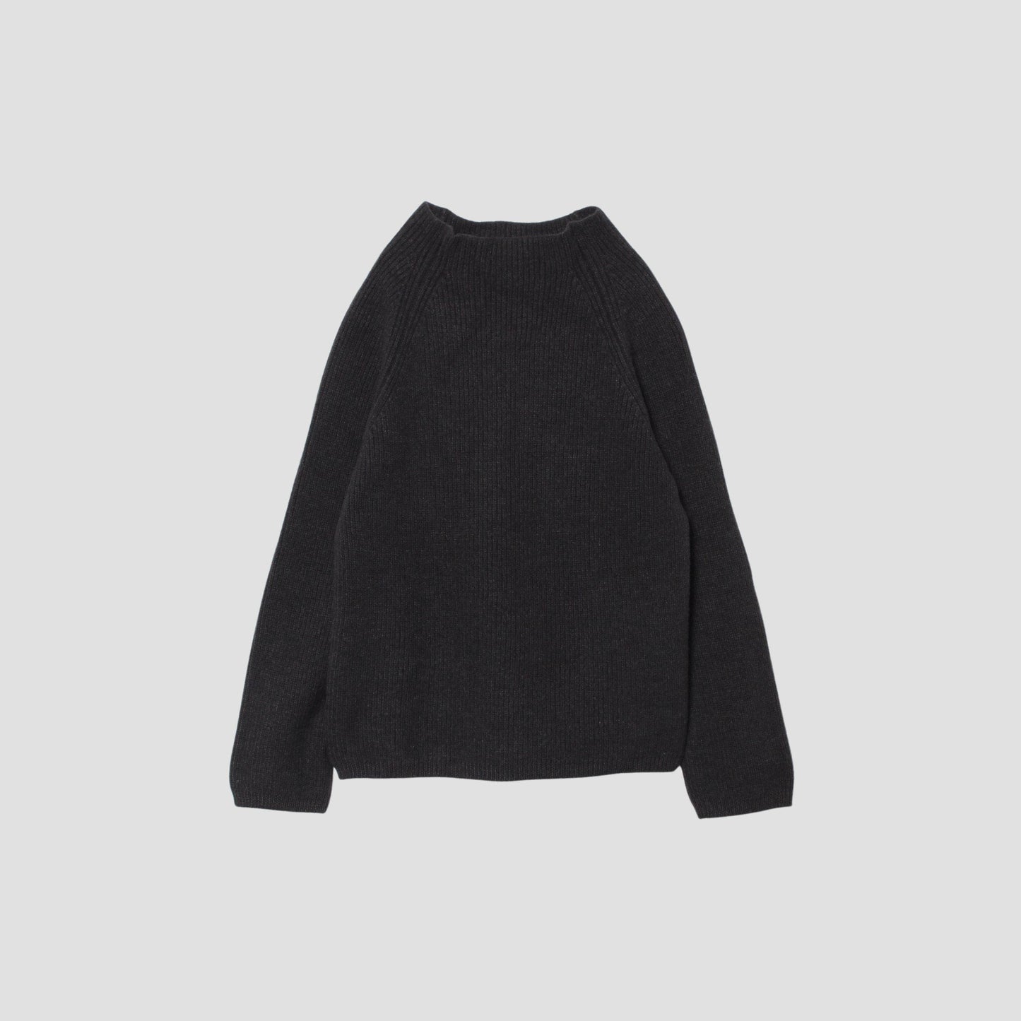 LIGHTWEIGHT WOOL KNIT