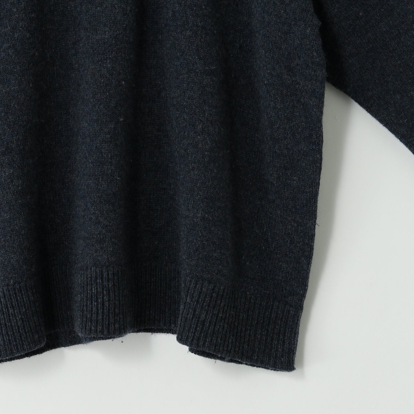 WASHABLE DRY WOOL KNIT