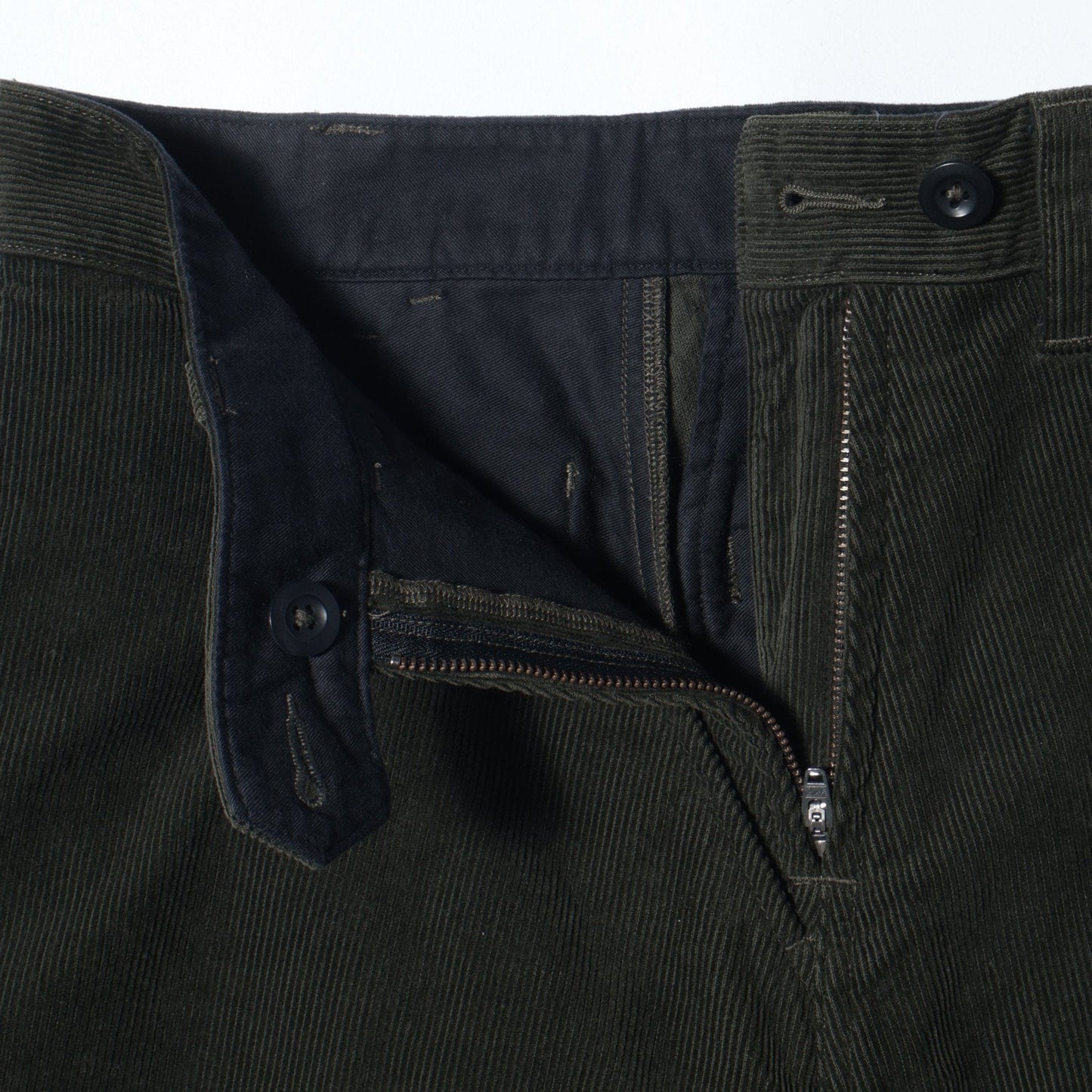 DRY COTTON NEEDLECORD SKIRT