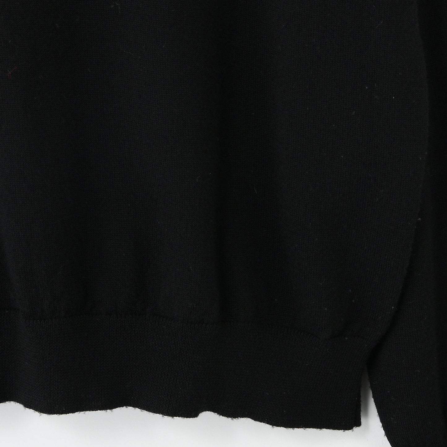FINE WOOL TURTLE NECK KNIT