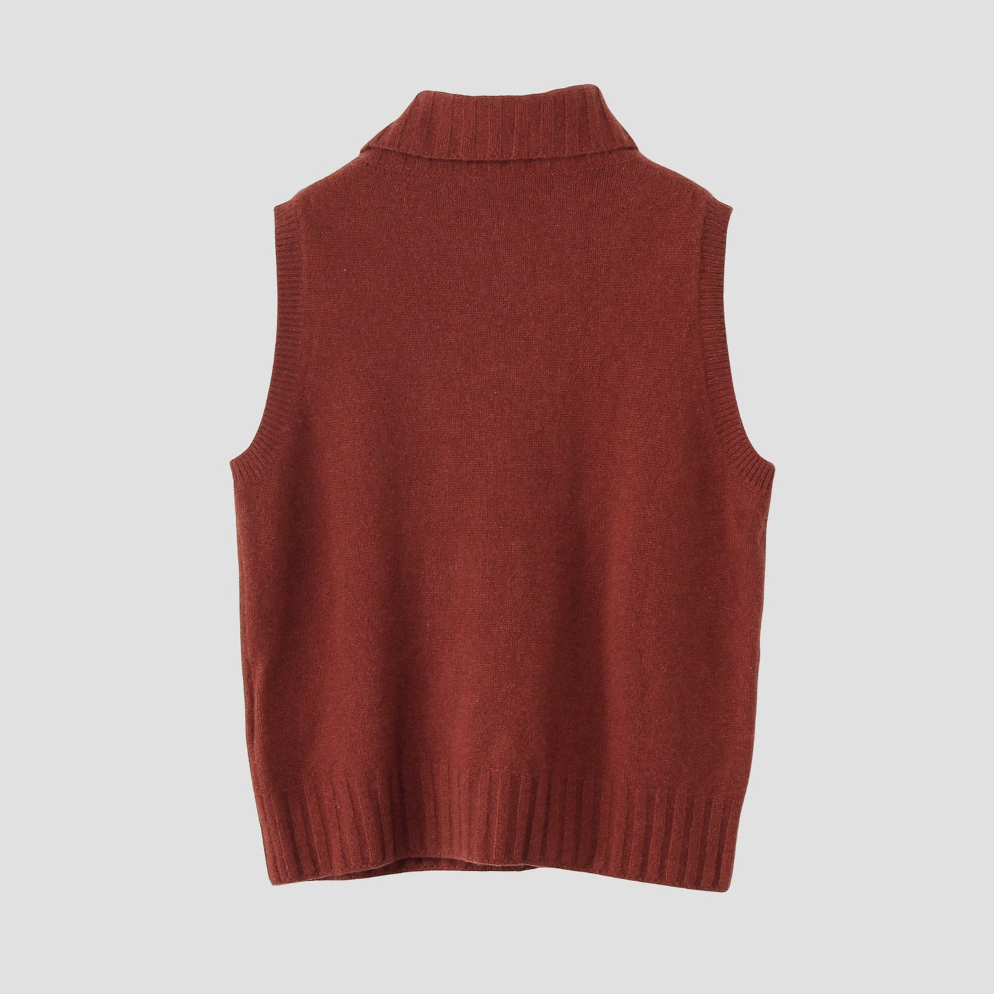 SLEEVELESS TURTLENECK KNIT