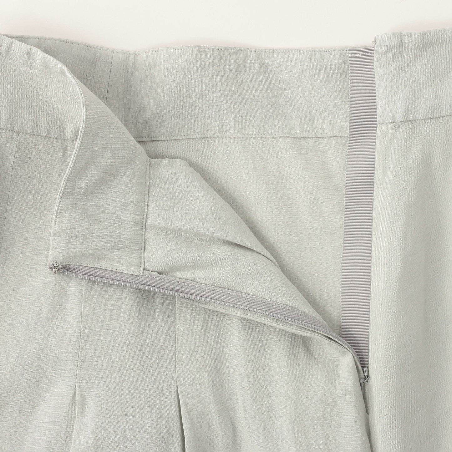 LIGHT LINEN SKIRT