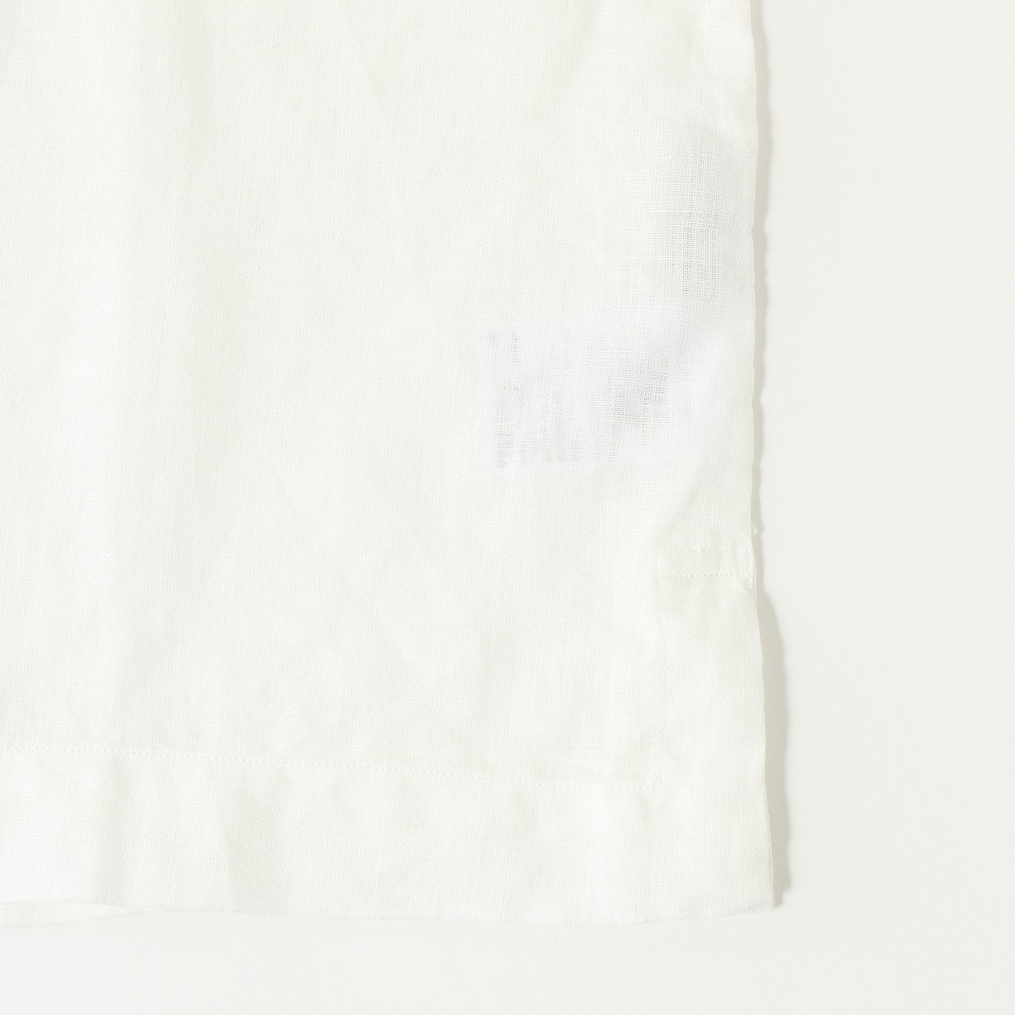 CLEAN LINEN SHIRT