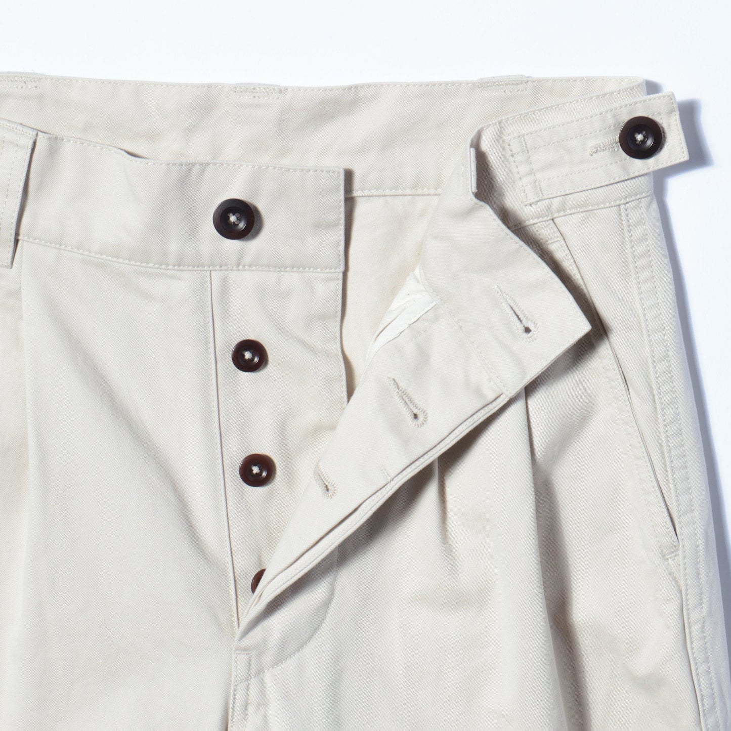 BRUSHED CHINO COTTON TROUSERS