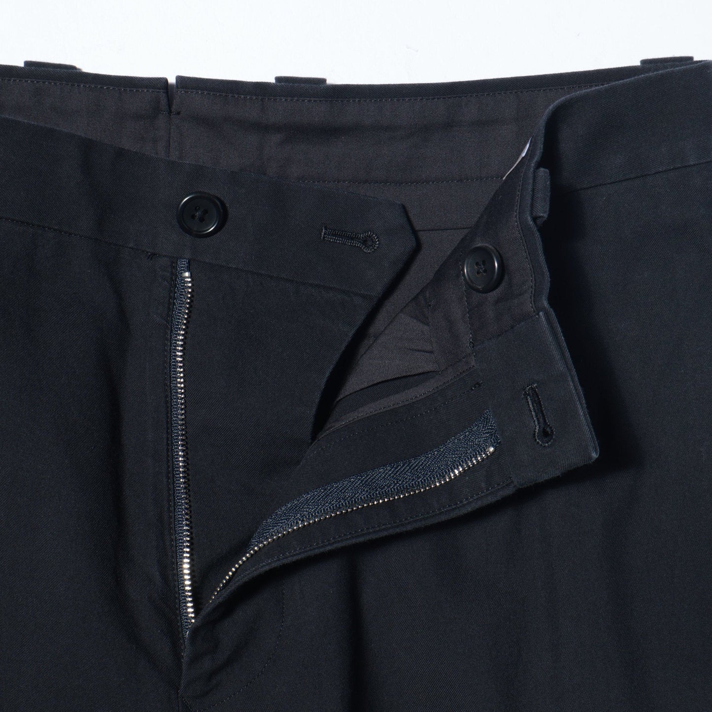 COTTON SILK LIGHT TWILL TROUSERS