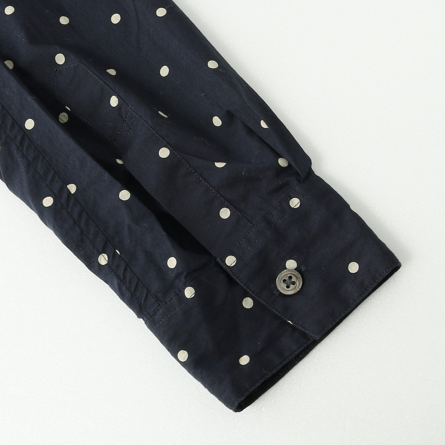 CLOSE SPOT BATISTE SHIRT