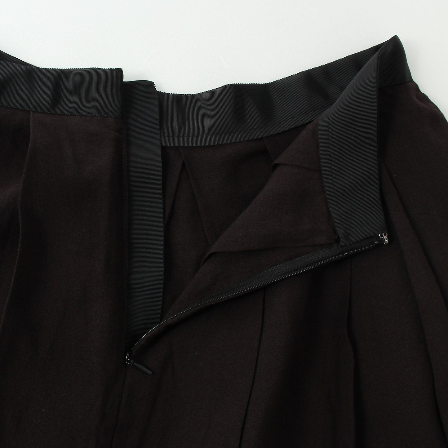 LIGHT LINEN SKIRT
