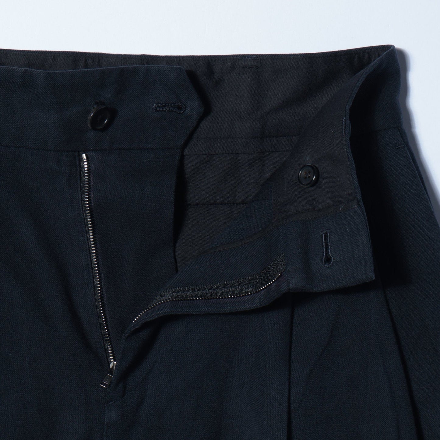 YARN DYE HEAVY COTTON TWILL TROUSERS
