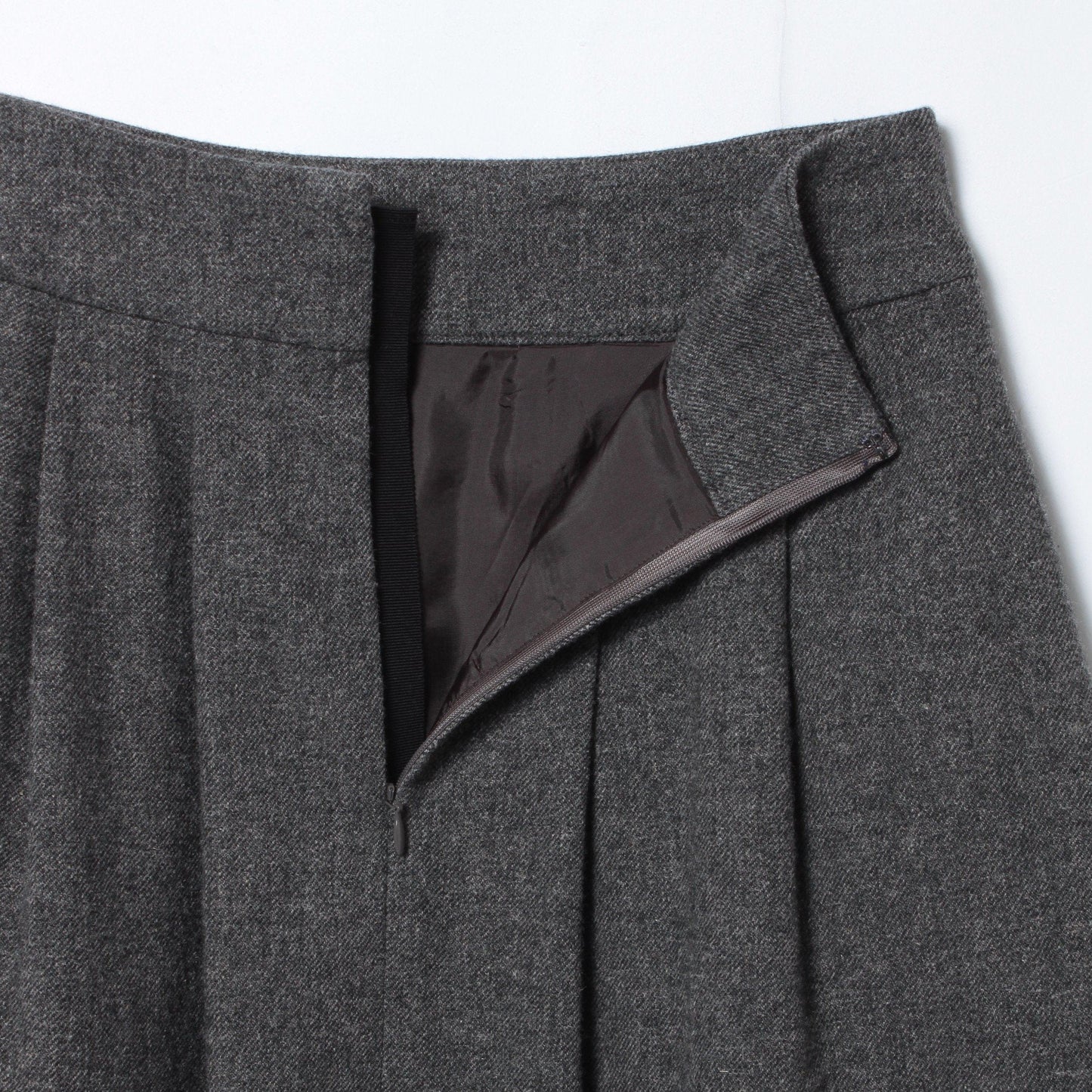 WOOLEN TWILL SKIRT