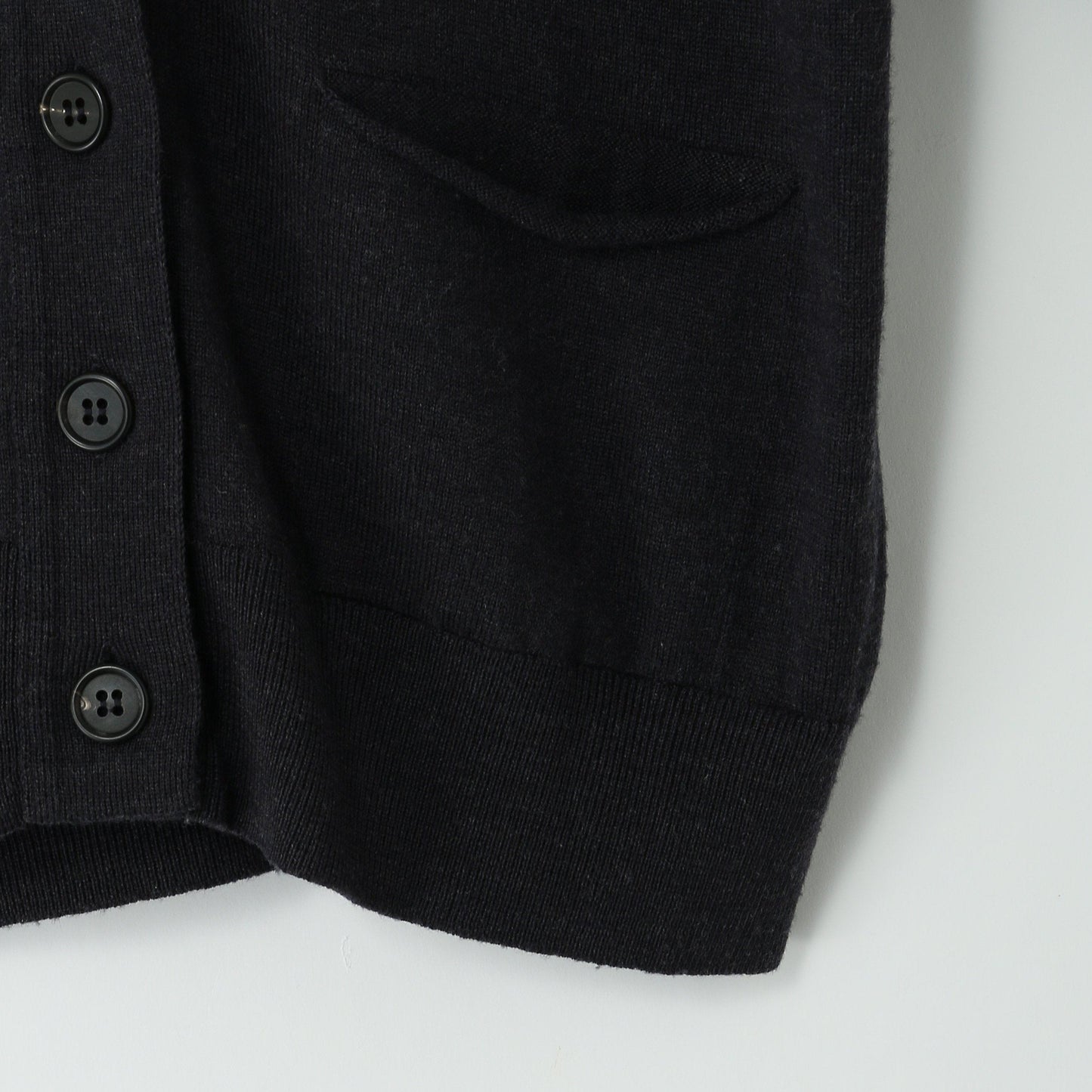 MERINO V NECK CARDIGAN KNIT