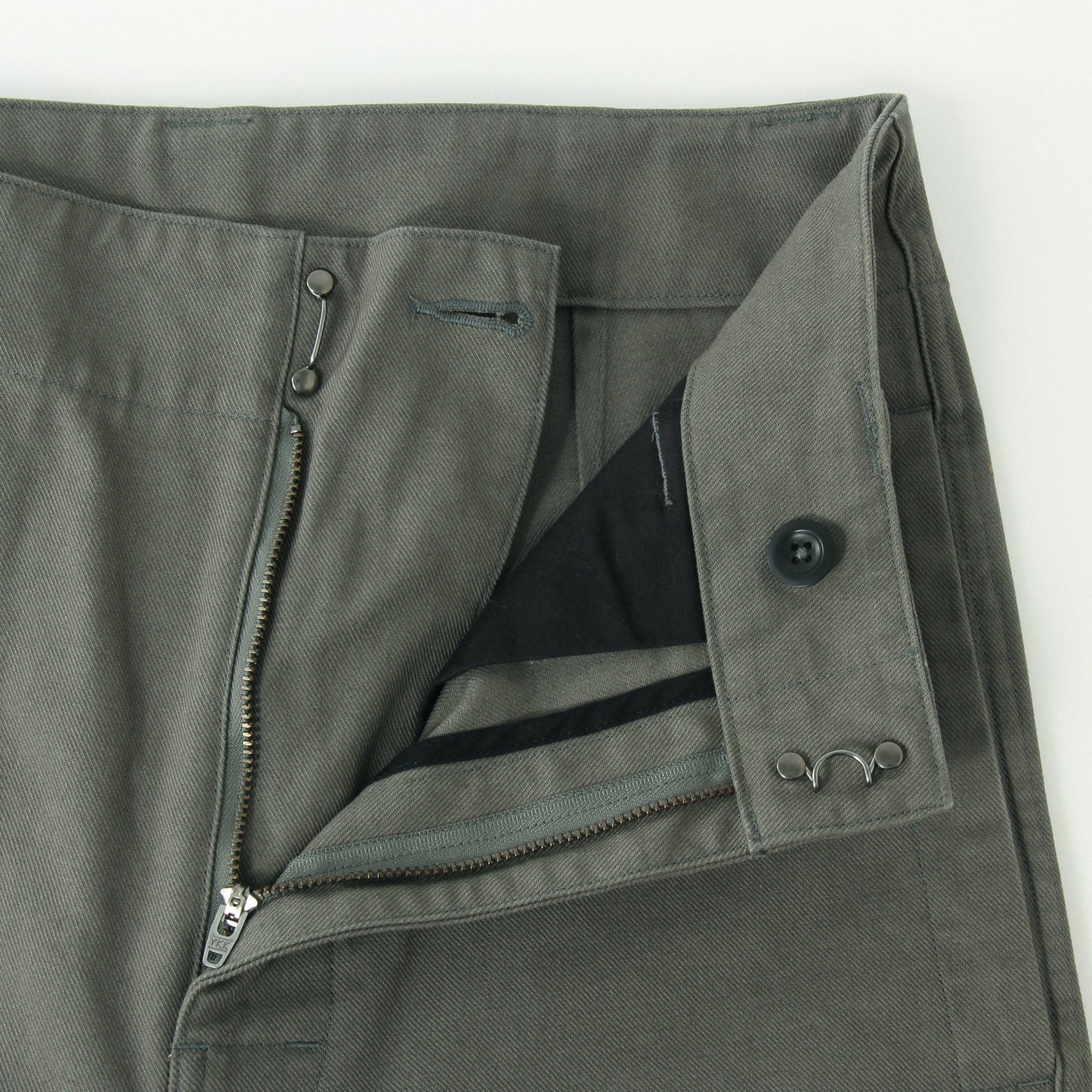 ORGANIC COTTON GABARDINE TROUSERS