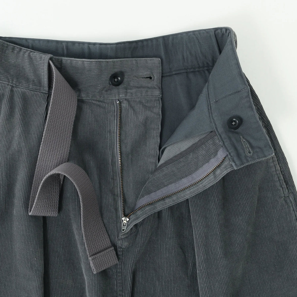 DRY COTTON NEEDLECORD SKIRT