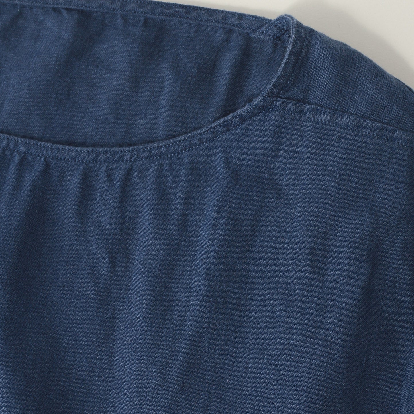 CLEAN LINEN SHIRT
