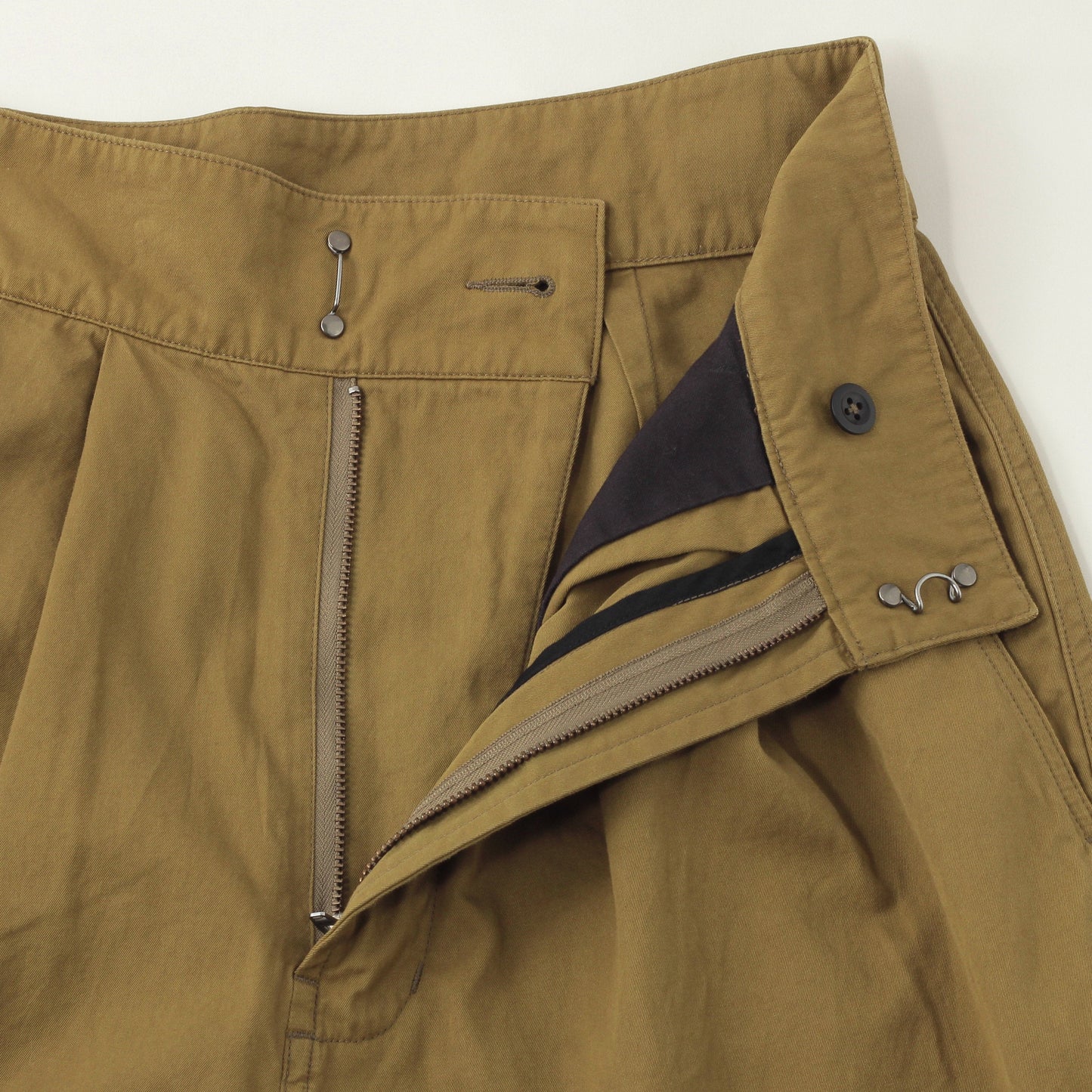CRISP COTTON TWILL TROUSERS