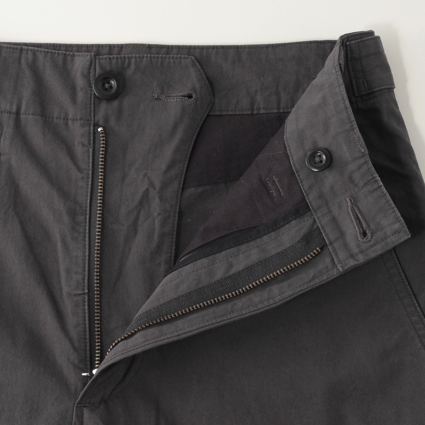 DRY COTTON PLAINWEAVE TROUSERS