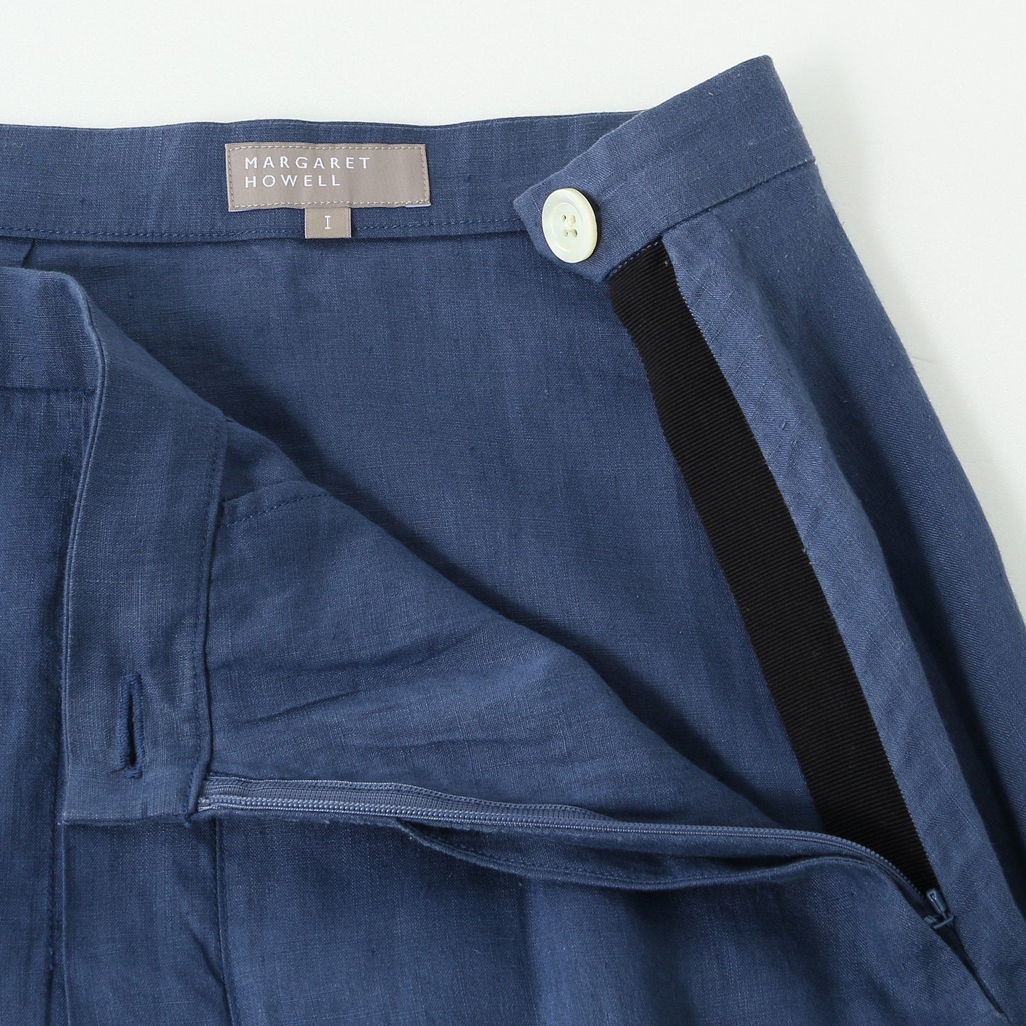 LIGHTWEIGHT LINEN SKIRT