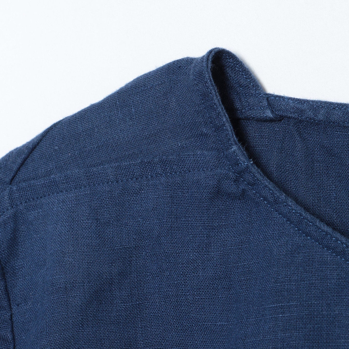 CLEAN LINEN SHIRT