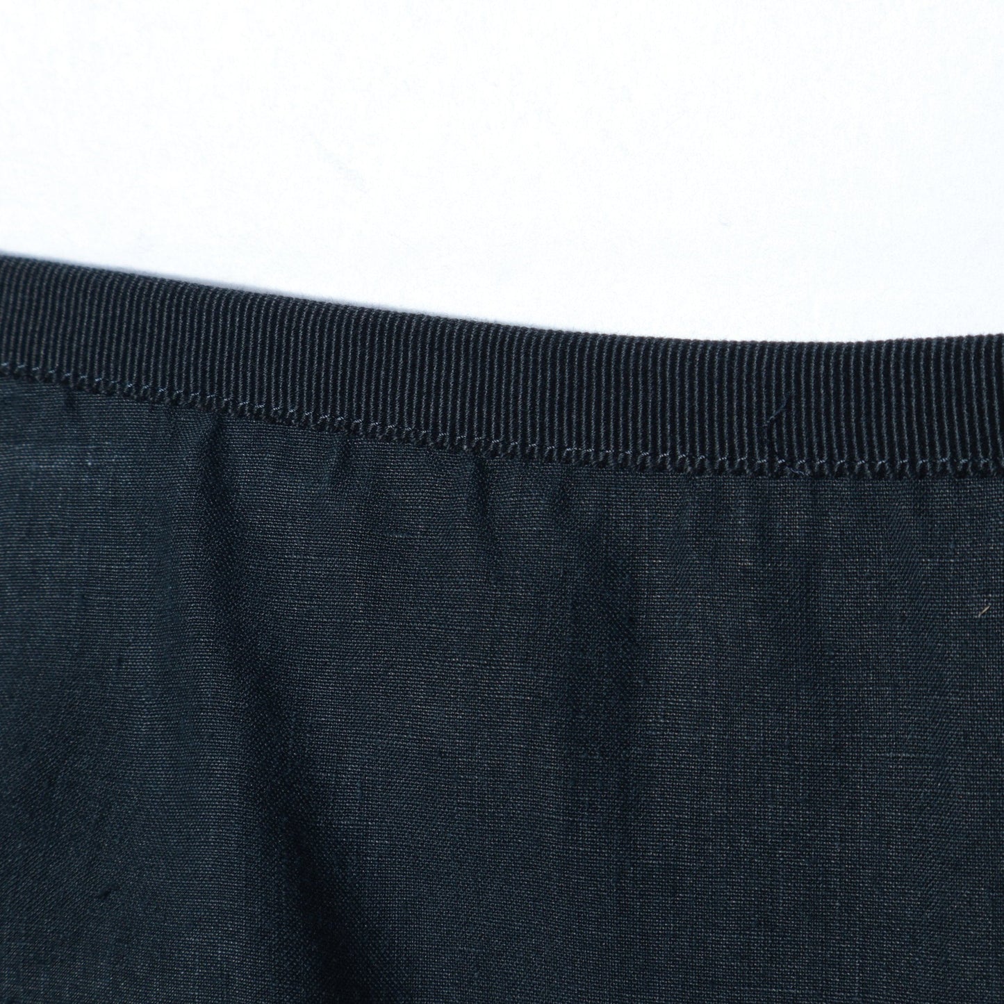 DENSE FINE LINEN SKIRT