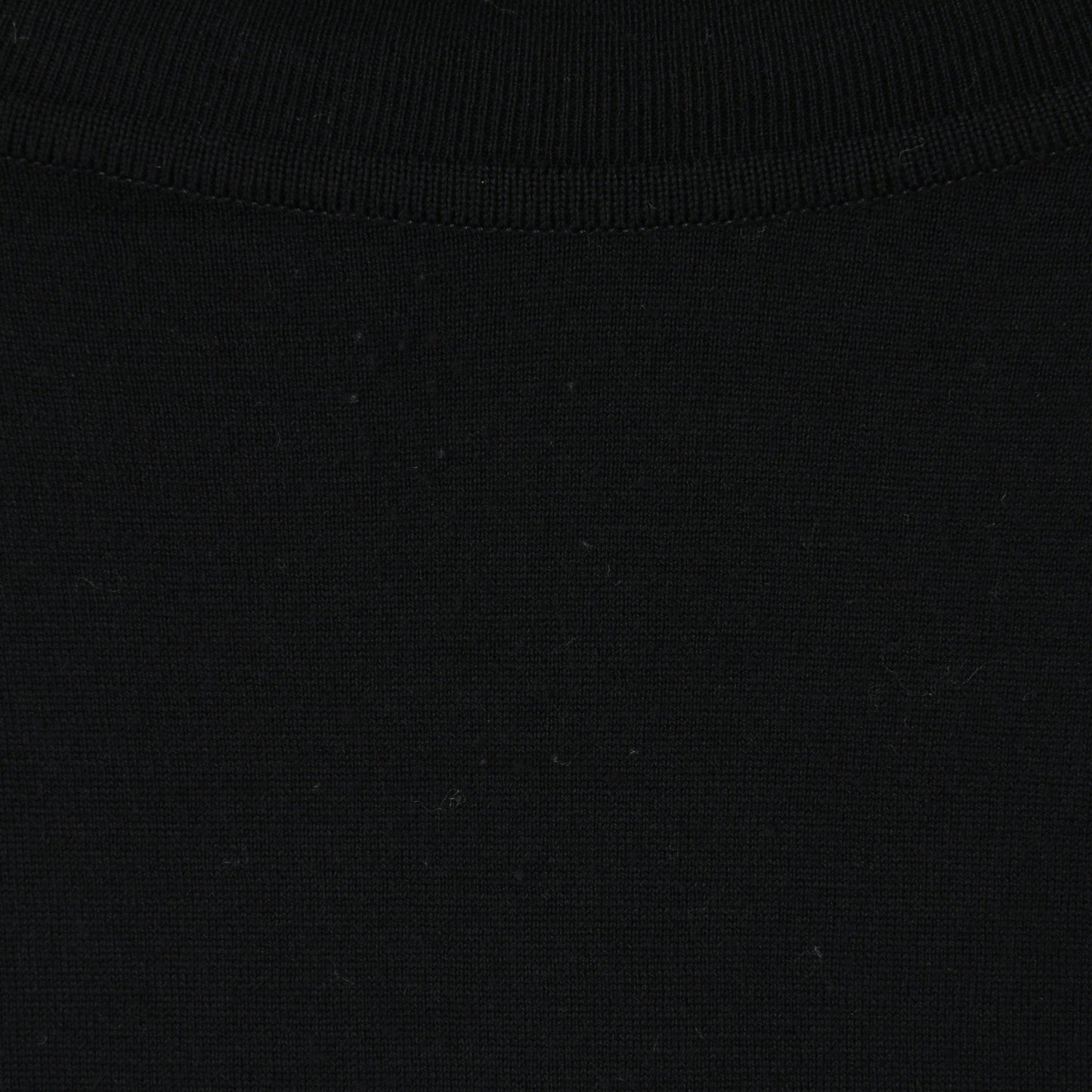 WOOL TURTLE NECK KNIT