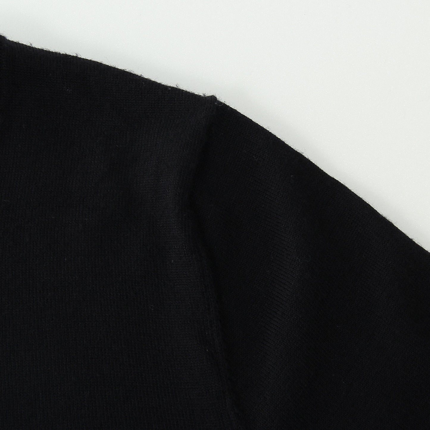 SUPERFINE WOOL KNIT