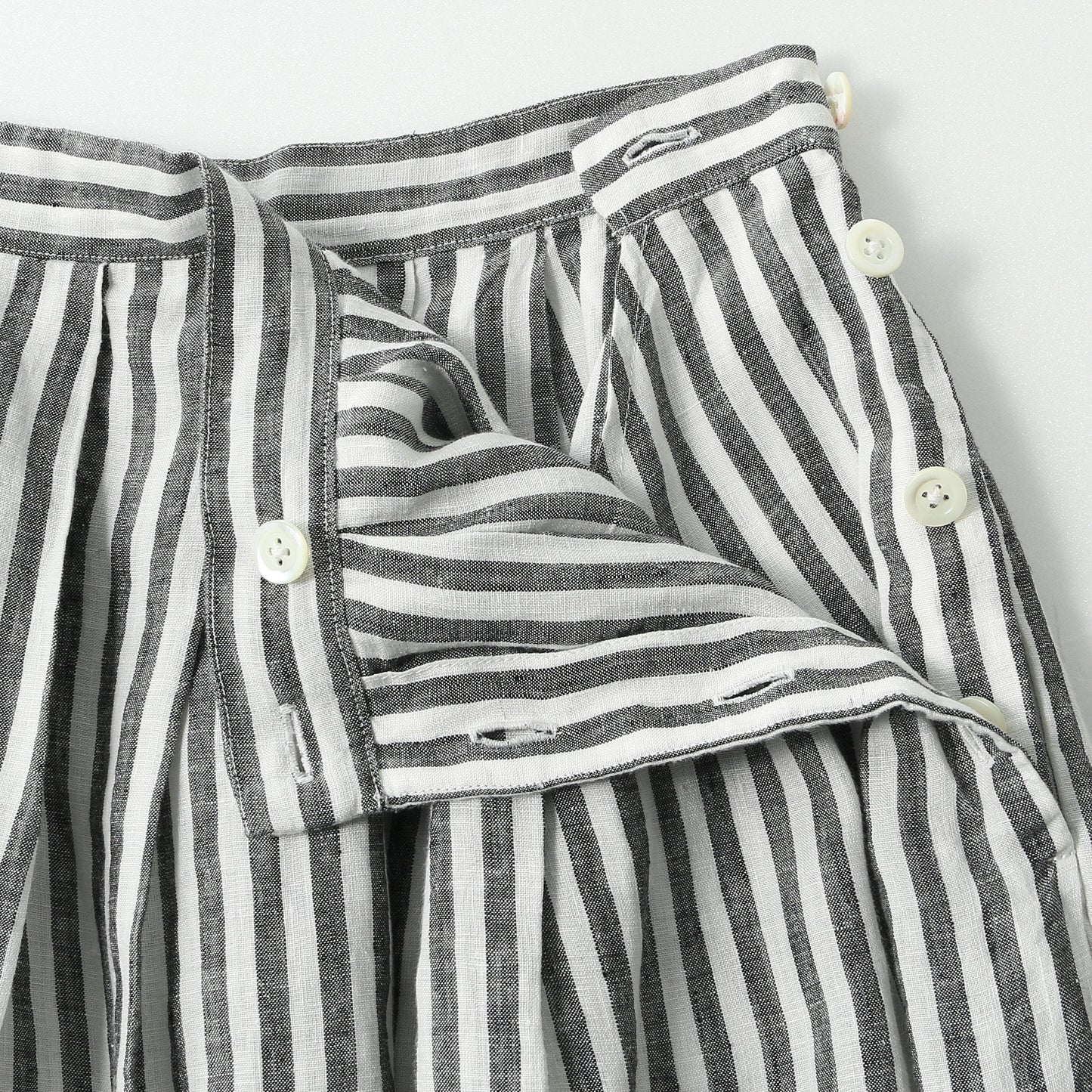 BLACK & WHITE SHIRTING LINEN SKIRT