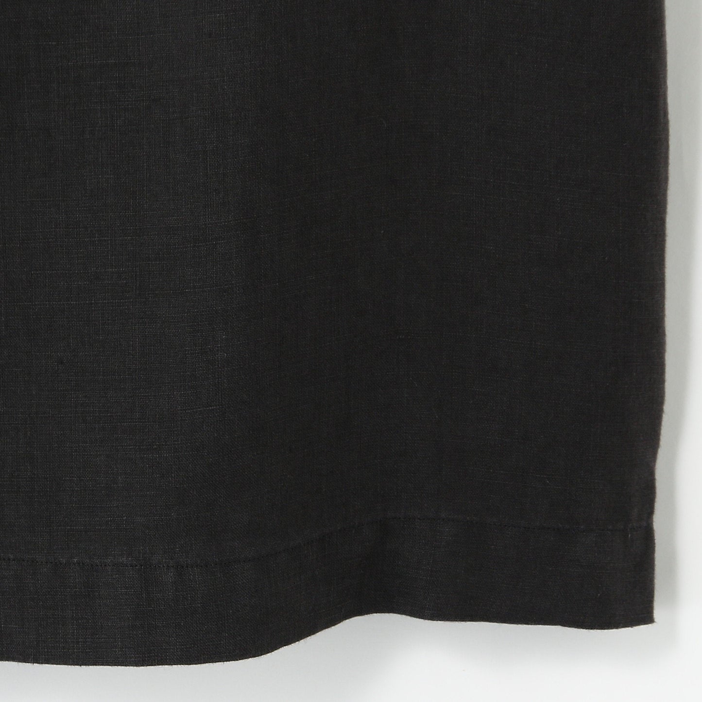 CLEAN LINEN SHIRT