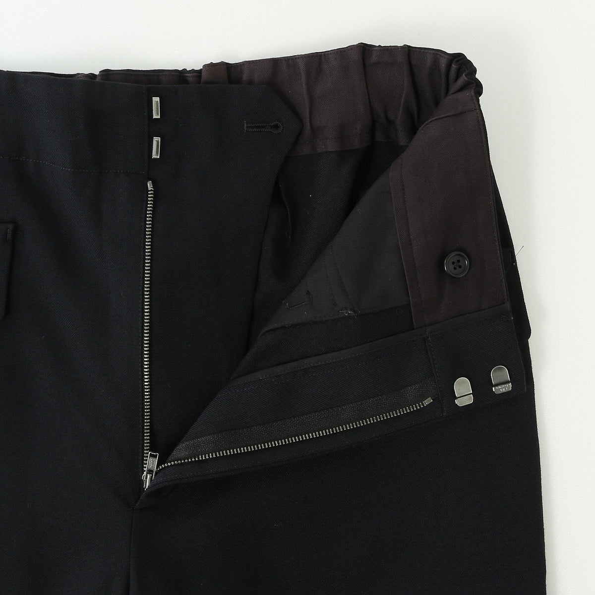 DRY WOOL TWILL CHAMBRAY TROUSERS