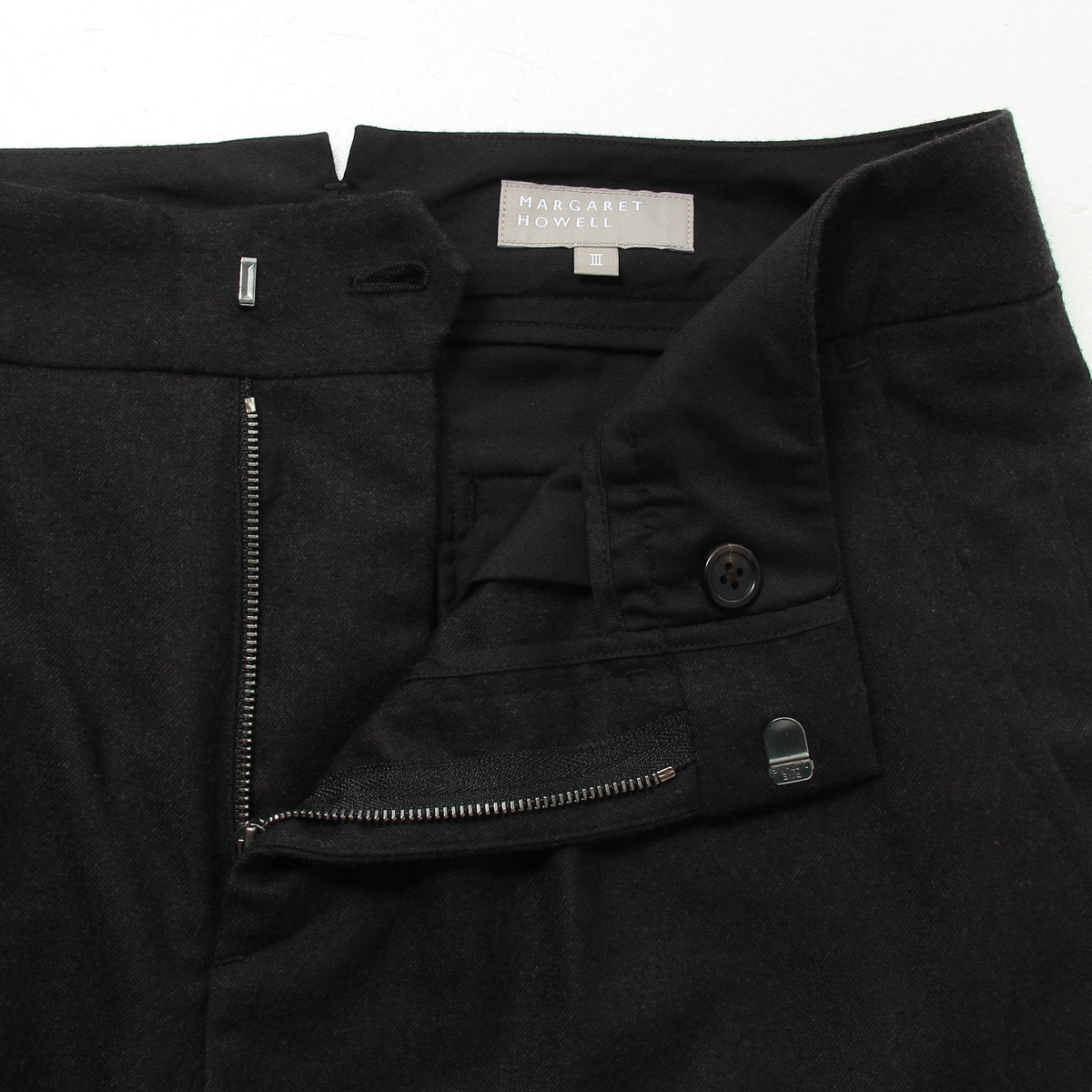 FINE WOOL FLANNEL TROUSERS