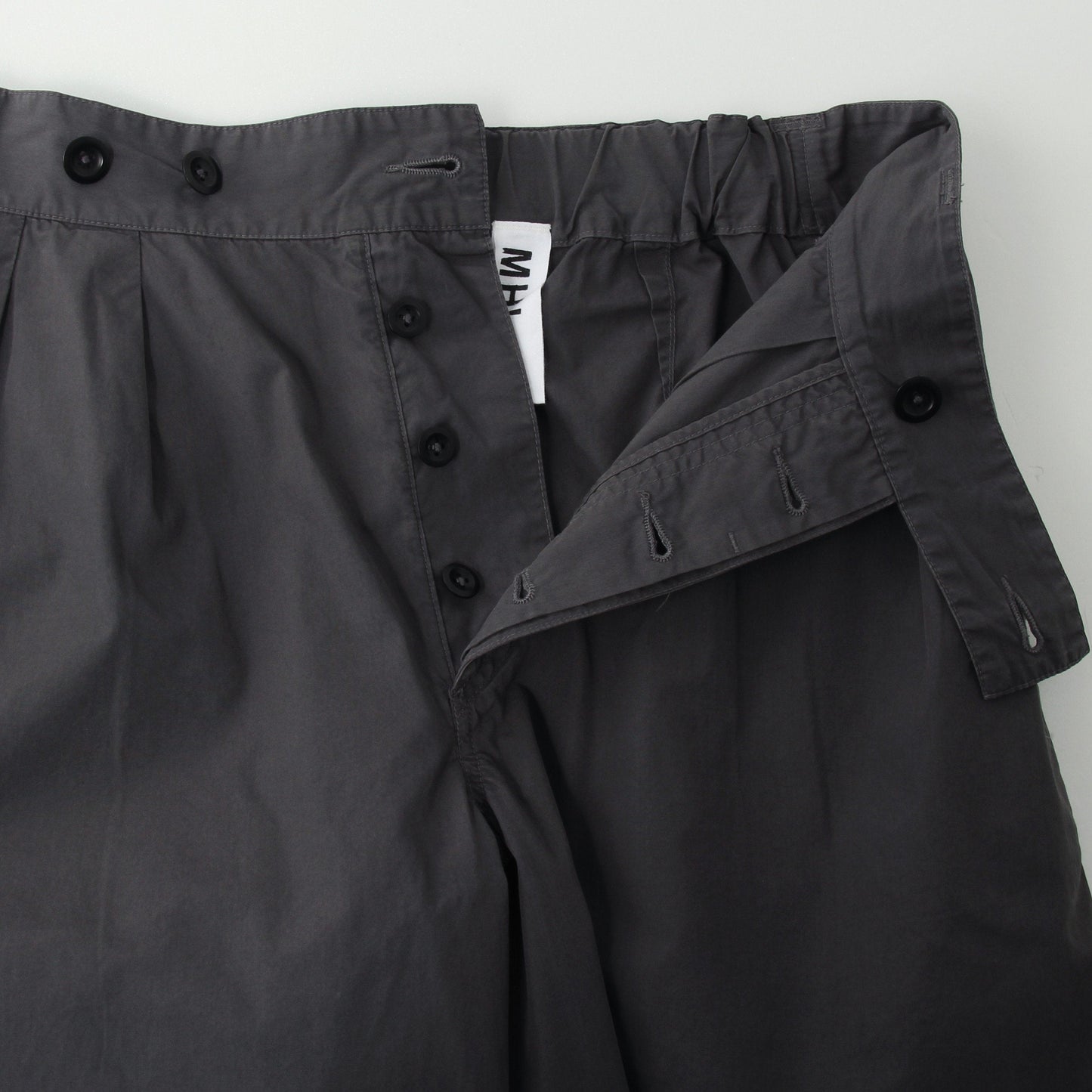 FINE COMPACT COTTON POPLIN TROUSERS