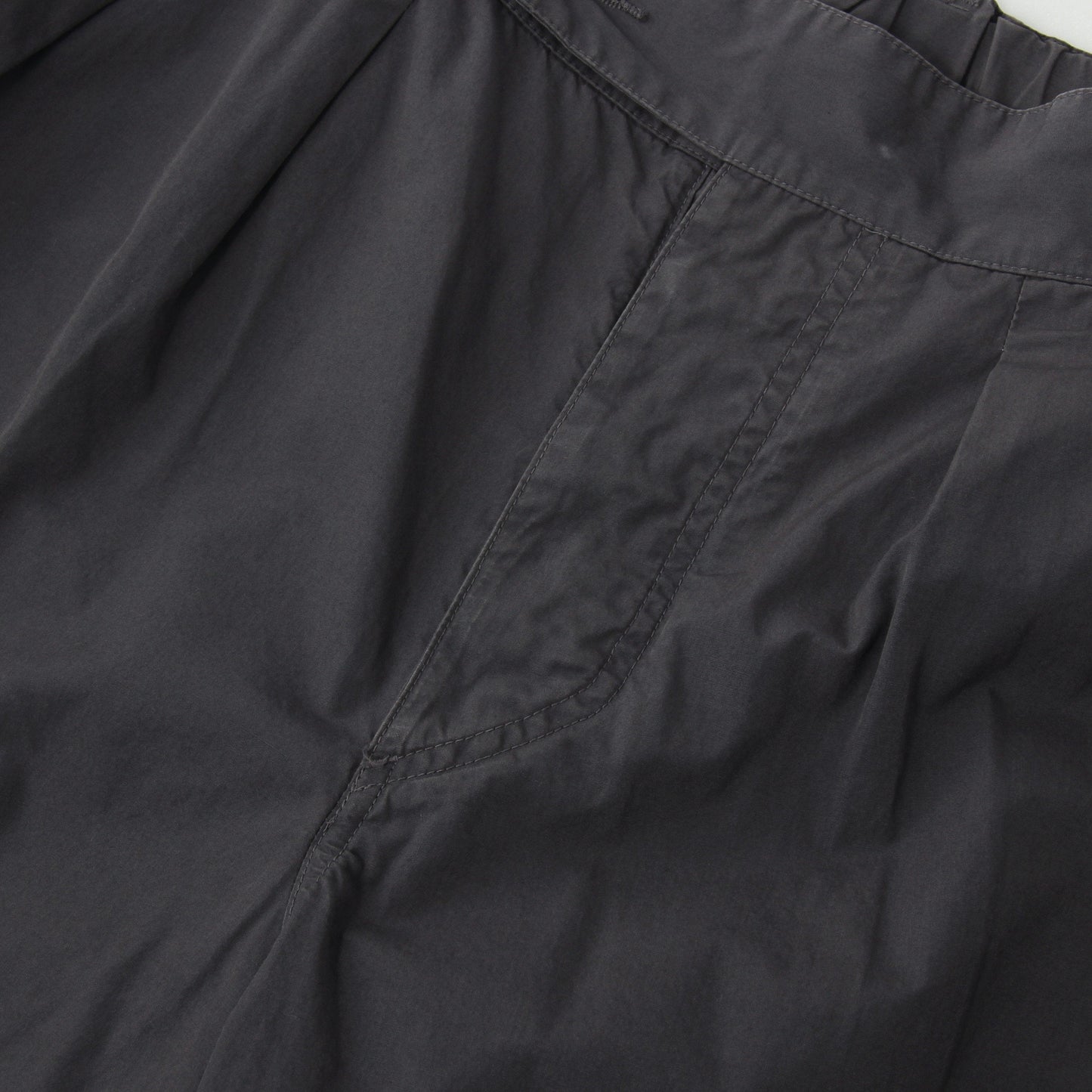 FINE COMPACT COTTON POPLIN TROUSERS