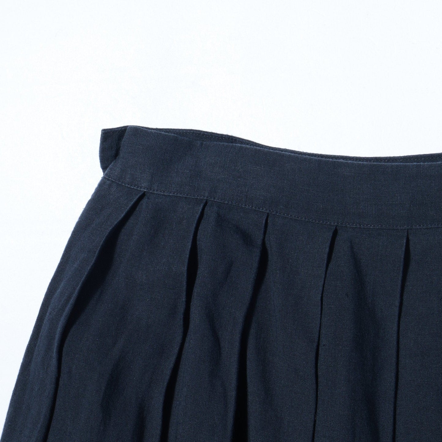 LIGHT LINEN SKIRT
