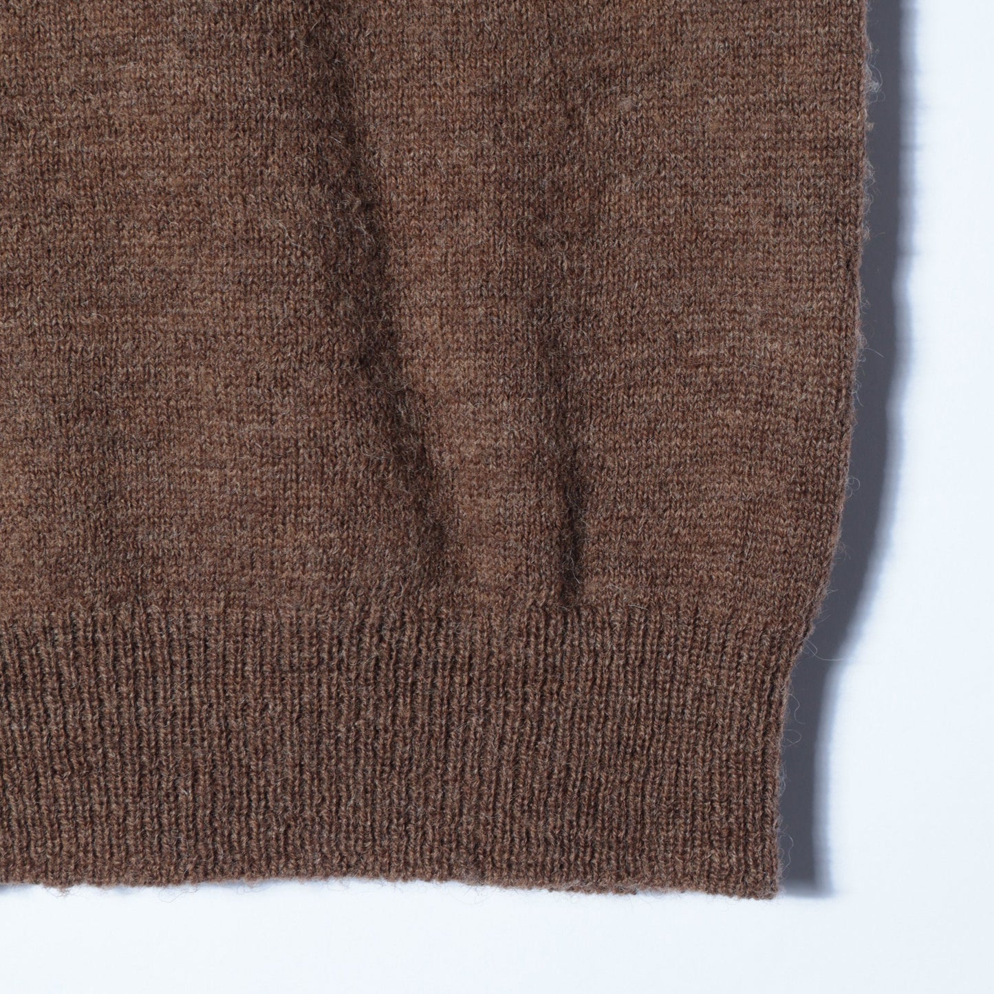 NATURAL SHETLAND DEEP CREW NECK KNIT
