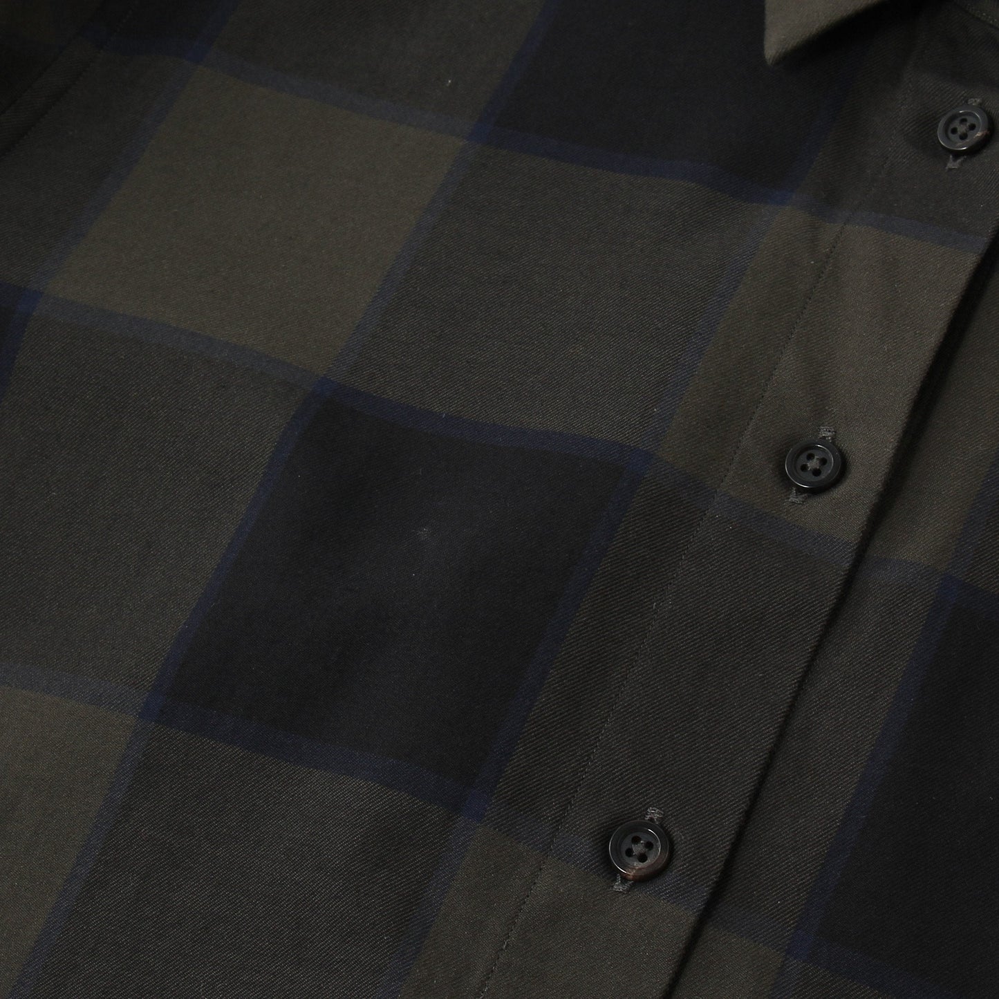 DARK CHECK SHIRT