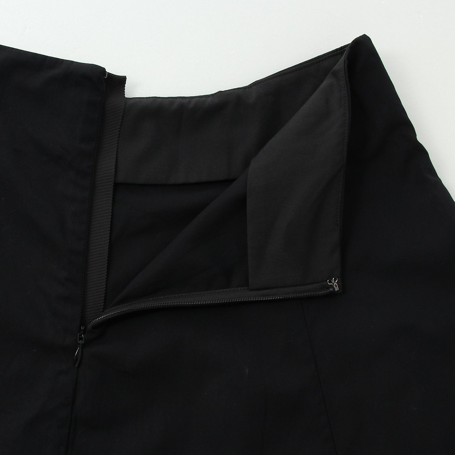 SOFT COMPACT COTTON SKIRT