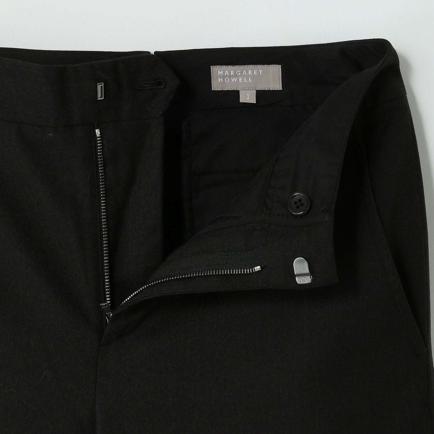 FINE WOOL FLANNEL TROUSERS