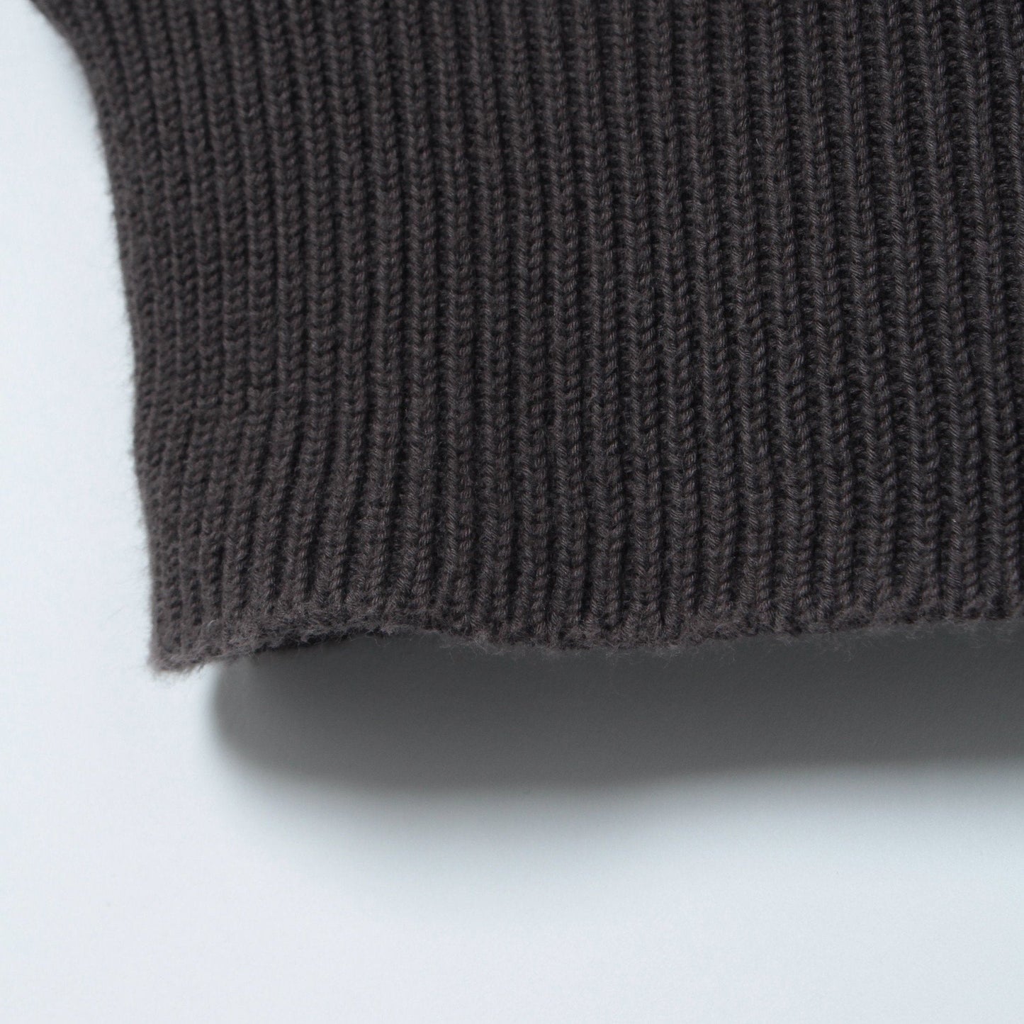 CAST OFF ROLL NECK KNIT