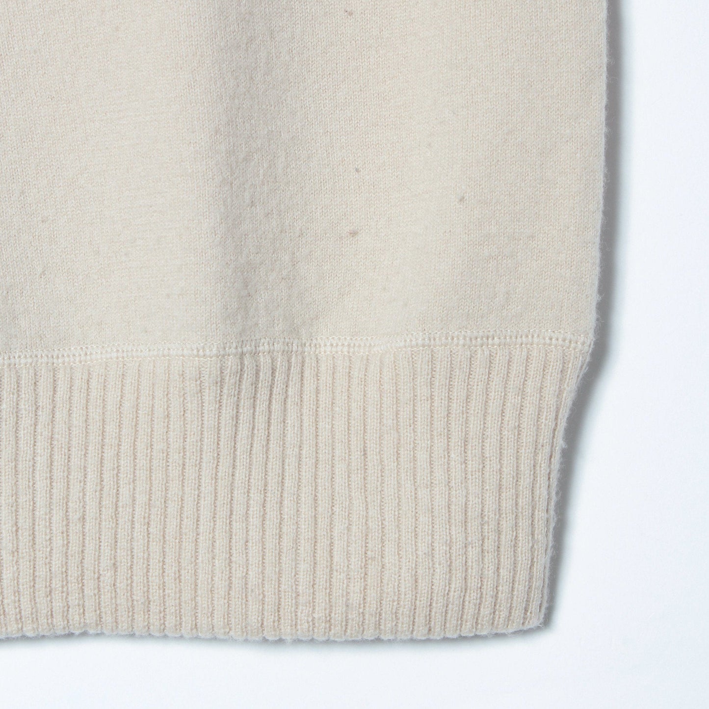 FELTED ROUGH WOOL KNIT