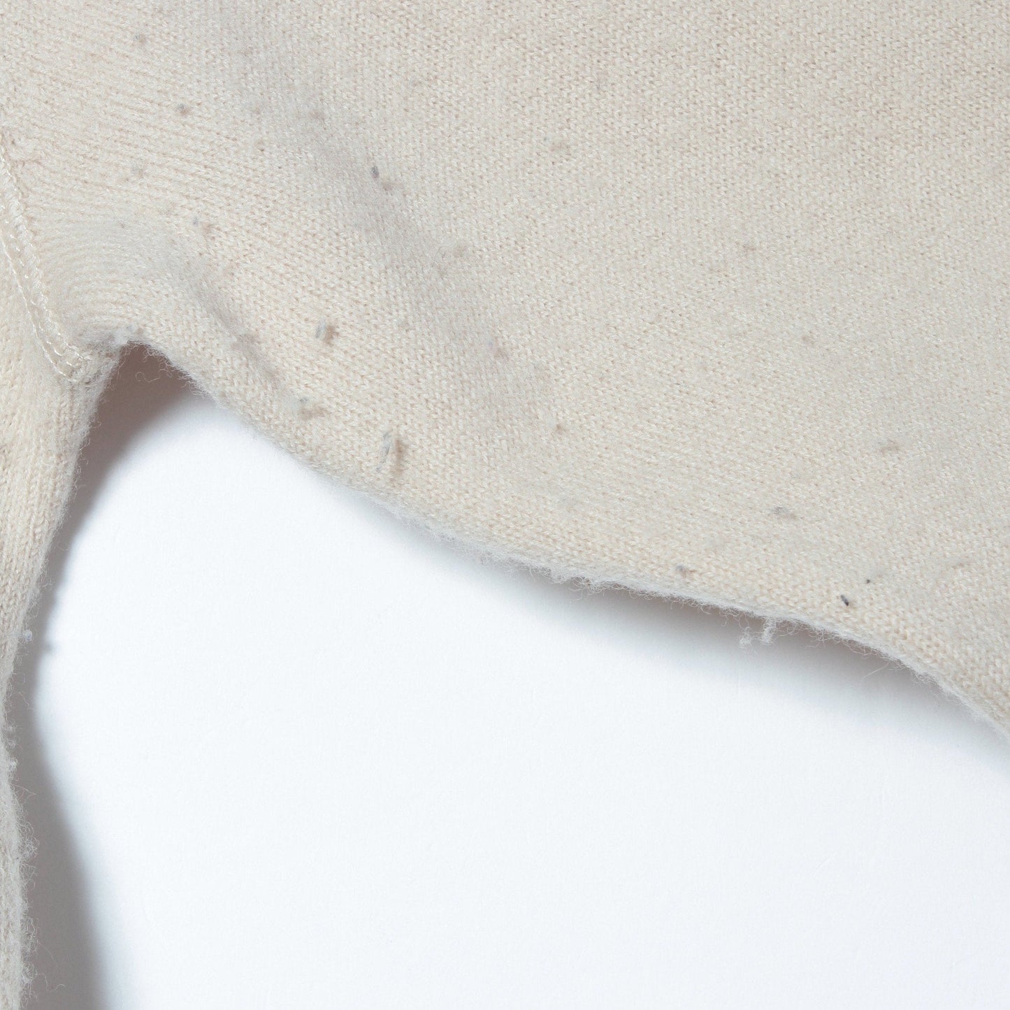 FELTED ROUGH WOOL KNIT