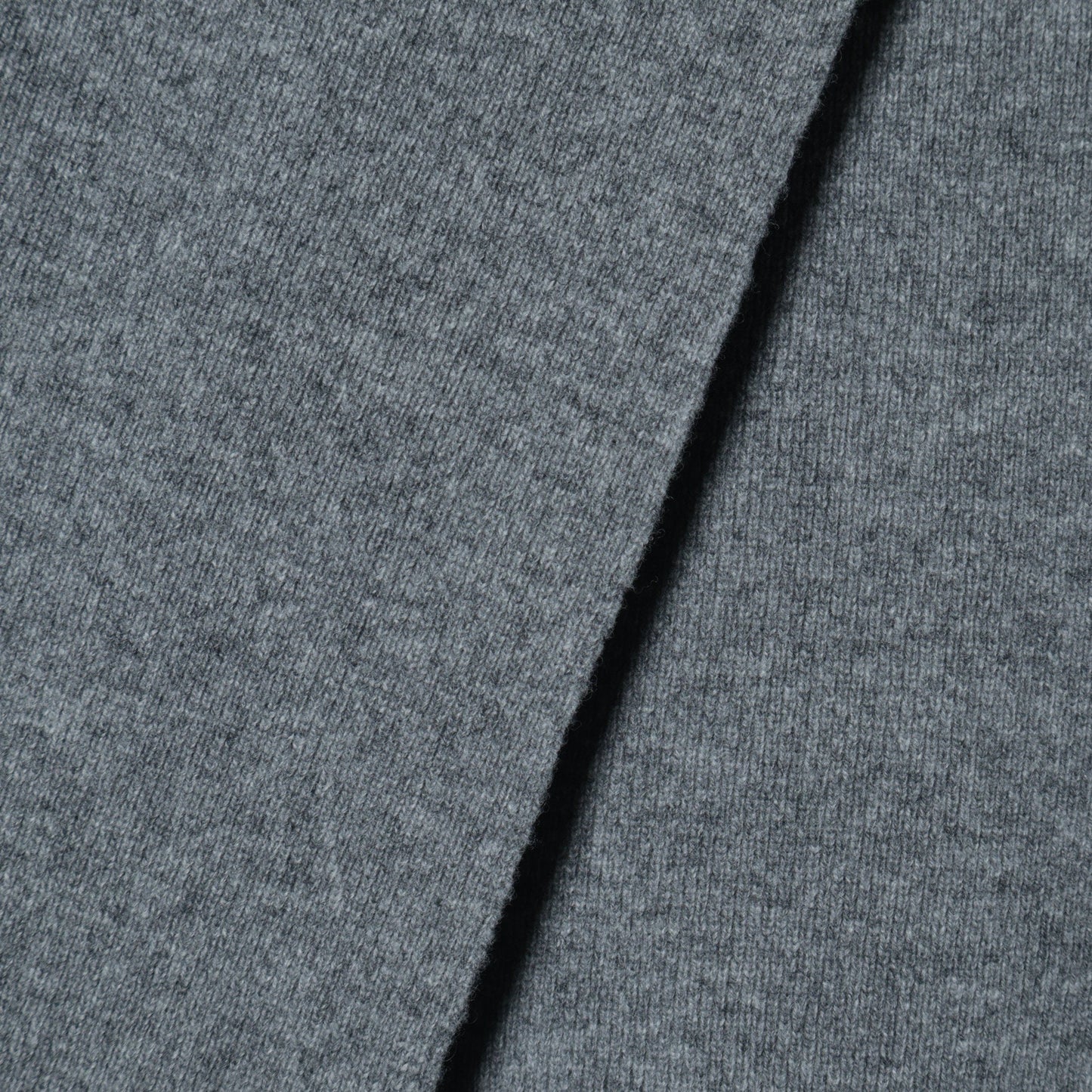 SOFT WOOL SCARF