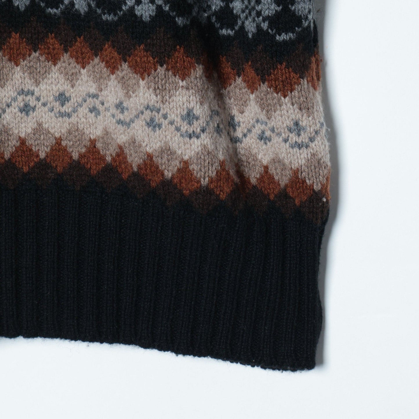GRAPHIC FAIRISLE KNIT