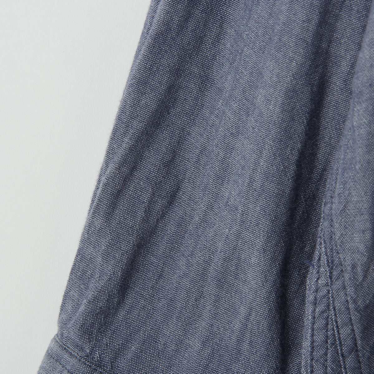 SUMMER CHAMBRAY SHIRT