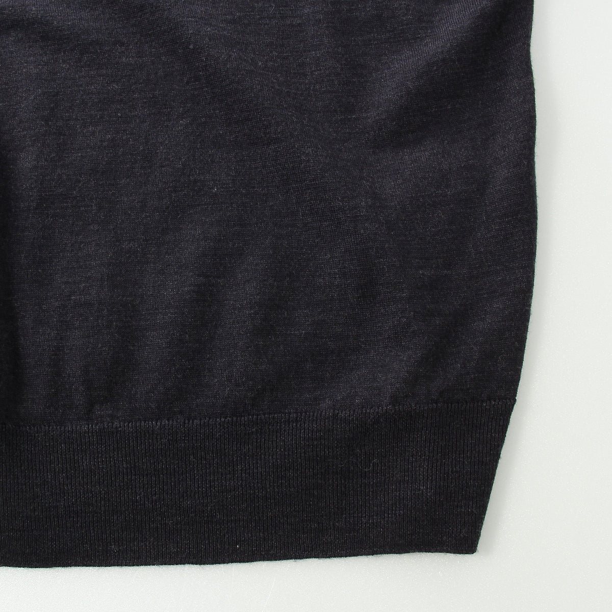 WOOL TURTLE NECK KNIT